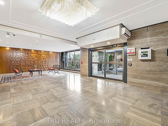 4th image of 2625 Regina St #1504
