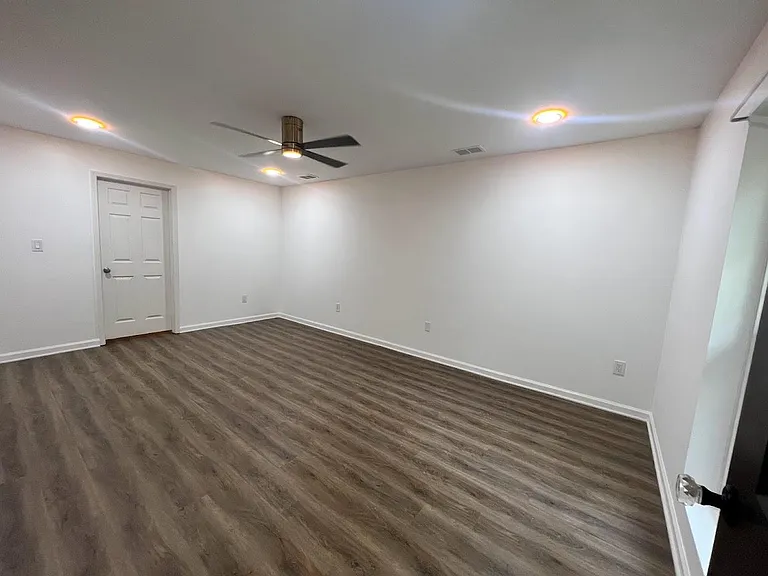 25201 Plantation Dr NE #201 — Photo 21