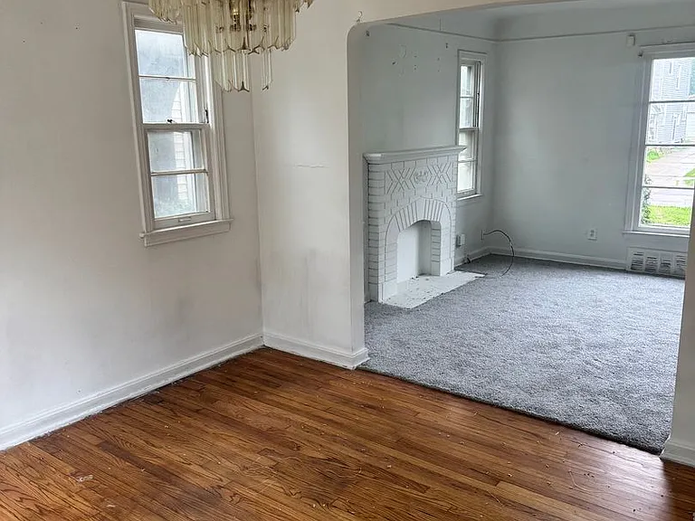 21860 Roberts Ave — Photo 11