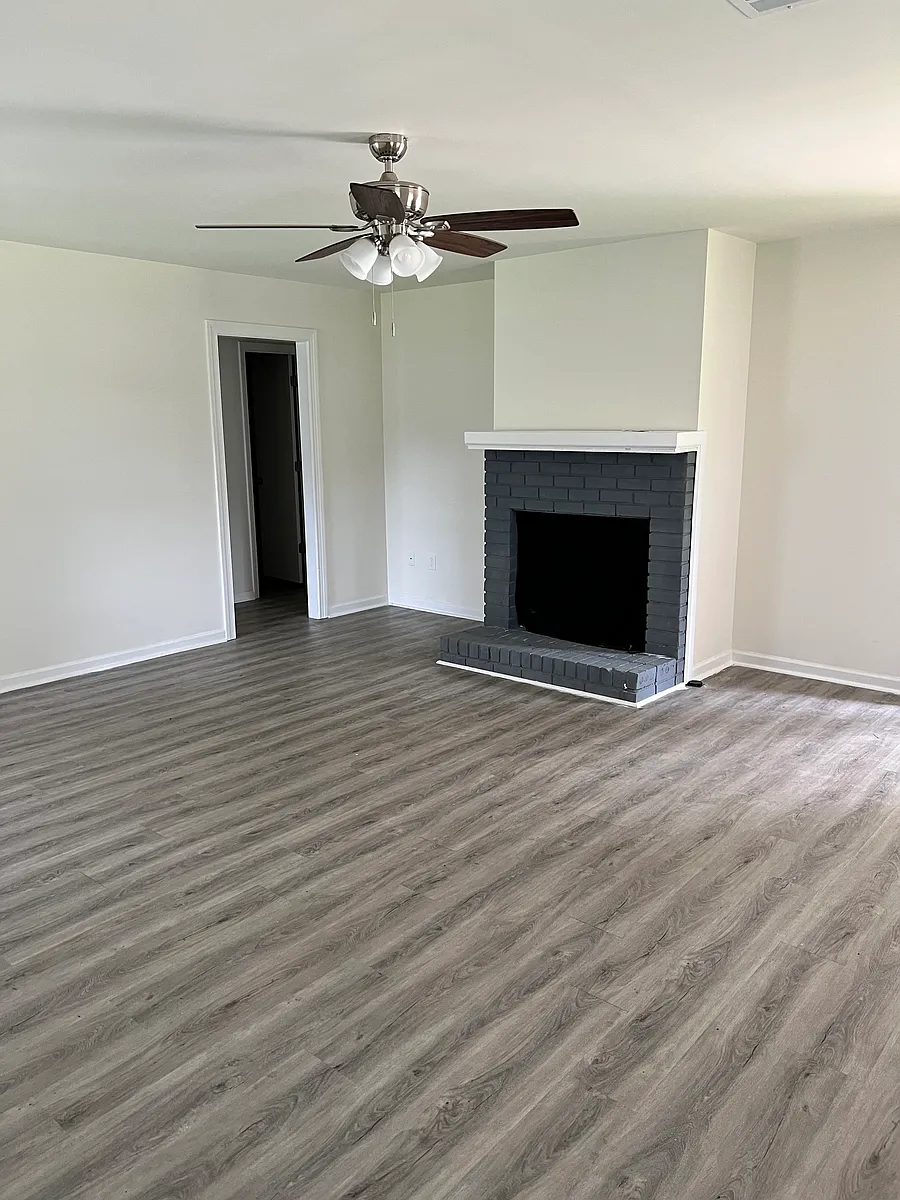 Building Photo - 1051 Kings Mill Run #A
