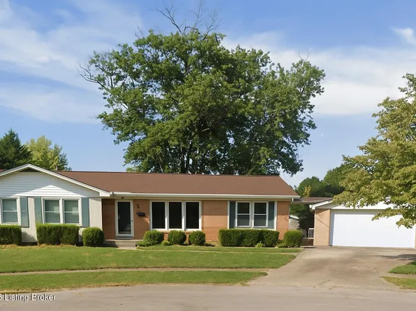 8800 Gladstonberry Pl, Louisville, KY 40258