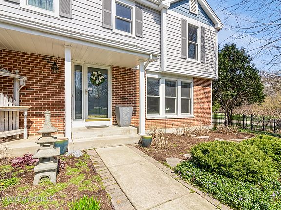 3rd image of 244 Mistwood Ln