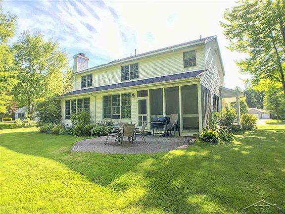 3rd image of 2789 N Cedaridge Dr