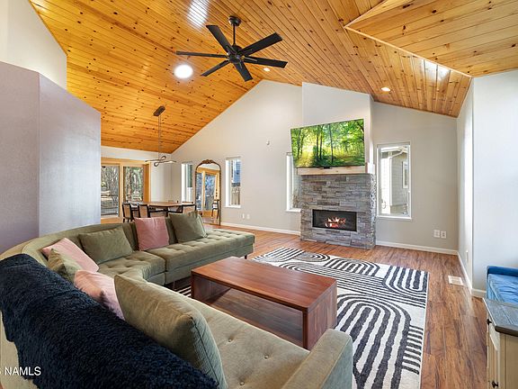3rd image of 6080 E Abineau Canyon Dr