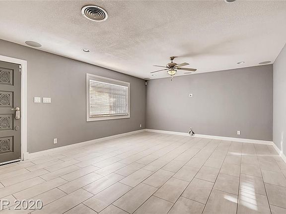 4th image of 404 Eldorado Canyon St
