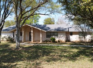 900 N Graytown Road, St Hedwig, TX 78152