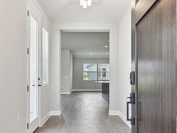 3rd image of 264 Sweeping Sage Ln
