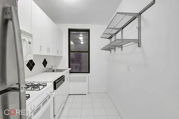 Rented by CORE | media 6