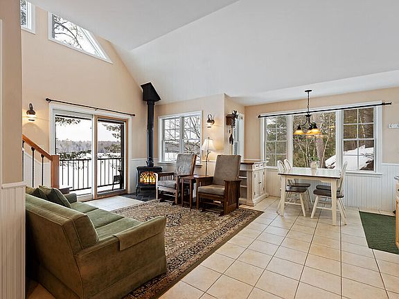 4th image of 559 Ridge Road