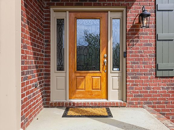 3rd image of 2532 Pascoli Pl