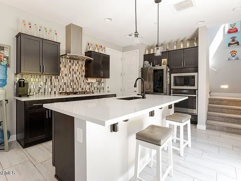7043 E Portland St — Photo 12