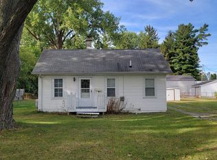 1570 Schust Rd, Saginaw, MI 48604