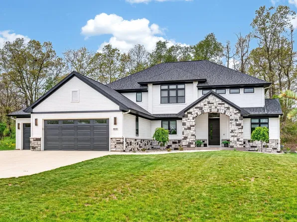 4010 Hollow Wood Dr, Portage, MI 49024