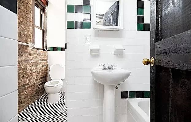520 E 14th St #30 — Photo 9