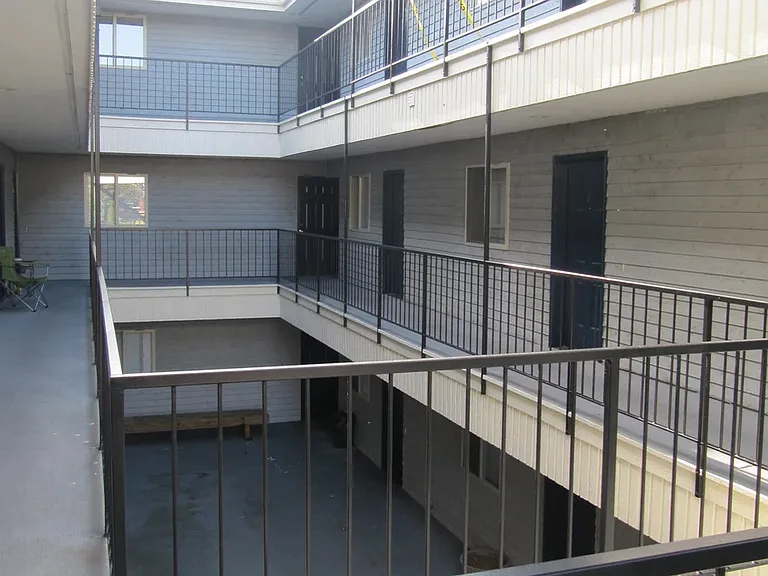 2514 Grand Ave — Photo 13