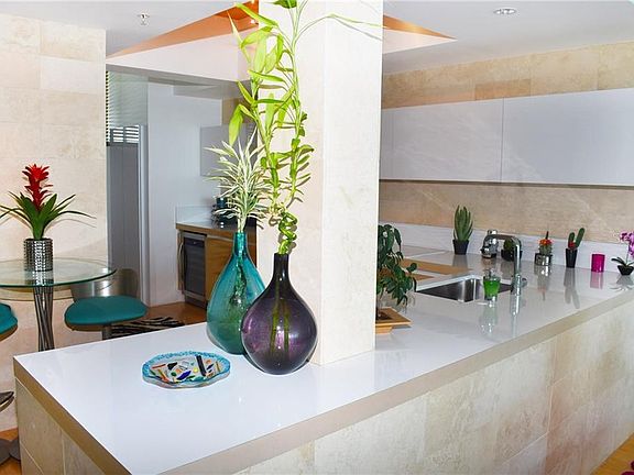 4th image of 988 Boulevard Of The Arts APT 1915