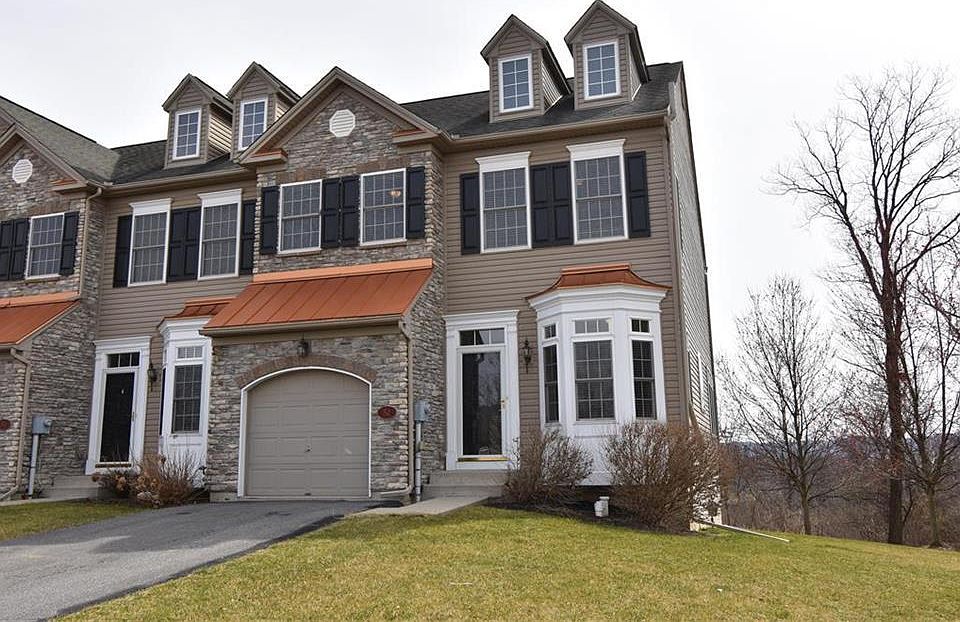 1st image of 52 Hillside Ct S