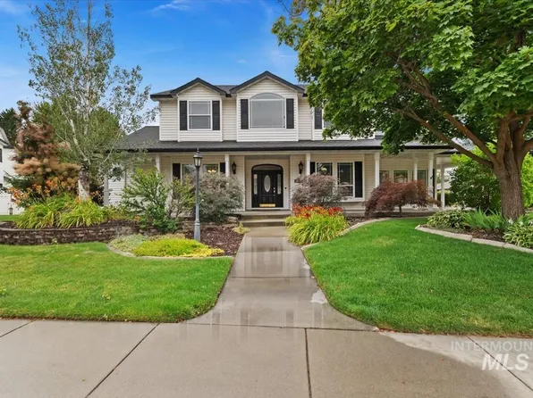 827 E Martinique Dr, Meridian, ID 83642
