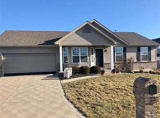 125 Winding Pine Ln, Winfield, MO 63389
