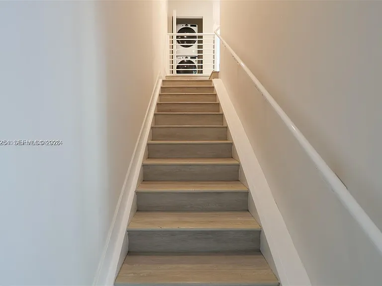 2555 NE 193rd St #2206 — Photo 8