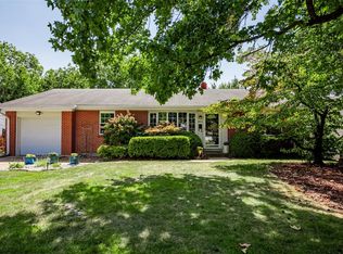5904 Apple Valley Dr, Saint Louis, MO