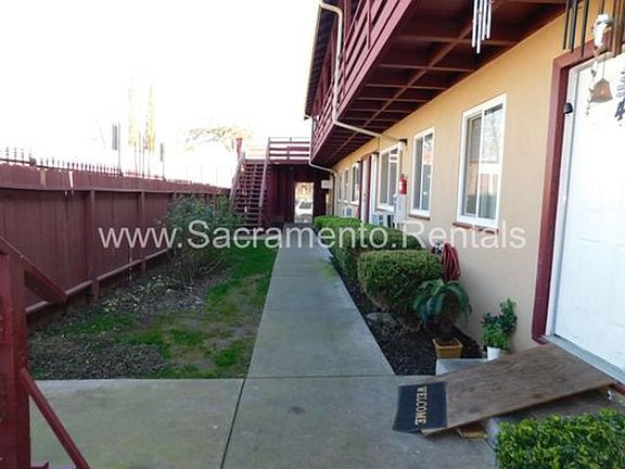 4th image of 2389 Cantalier St #3
