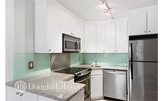 Rented by Douglas Elliman | media 3