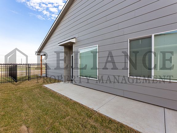3rd image of 12440 Blanford St