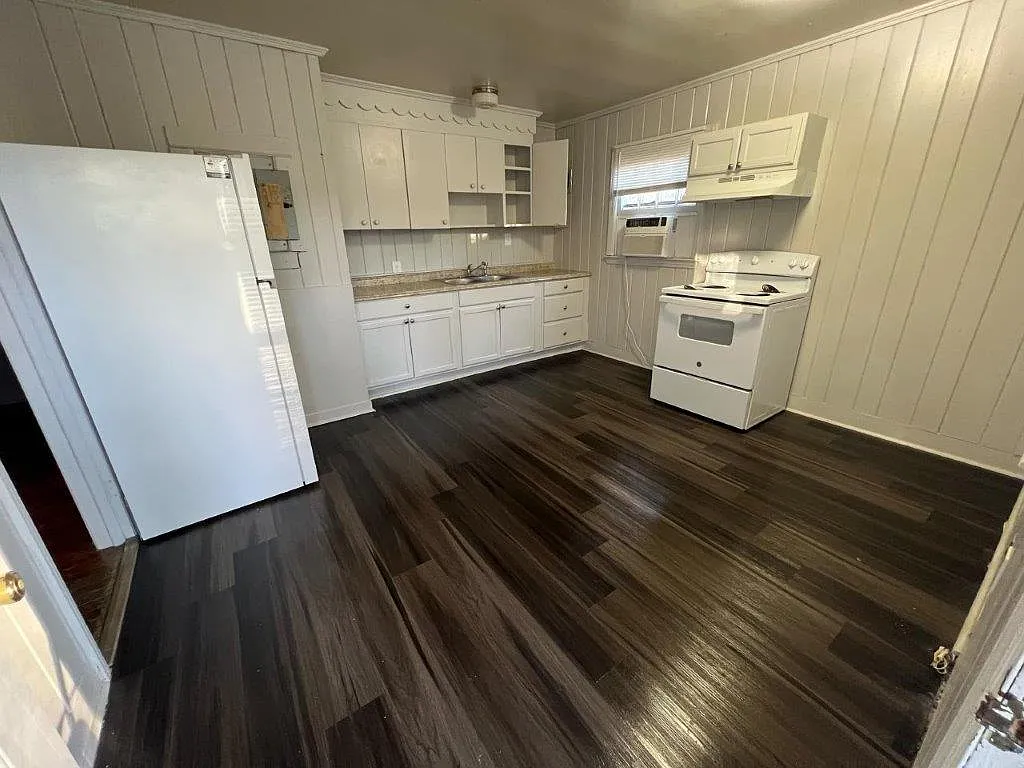 100 Powers Rd — Photo 2