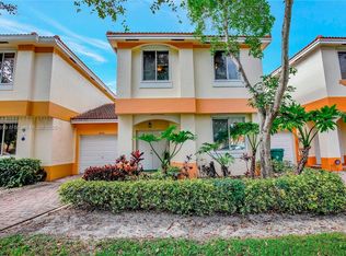 6543 Hidden Cove Dr #3-2, Davie, FL 33314