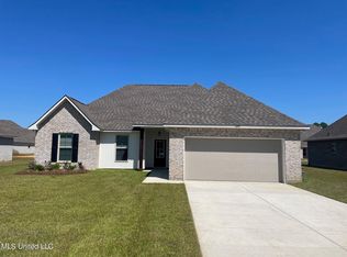 11493 Rosalie Pl, Ocean Springs, MS 39564