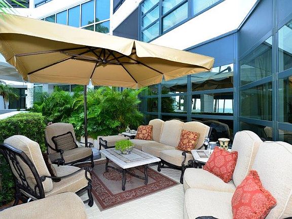 3rd image of 988 Boulevard Of The Arts APT 112