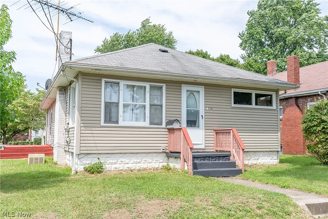 1224 Tulip St photo 1