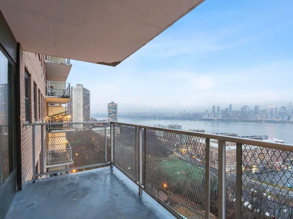 5601 John F Kennedy Boulevard image 1 of 22