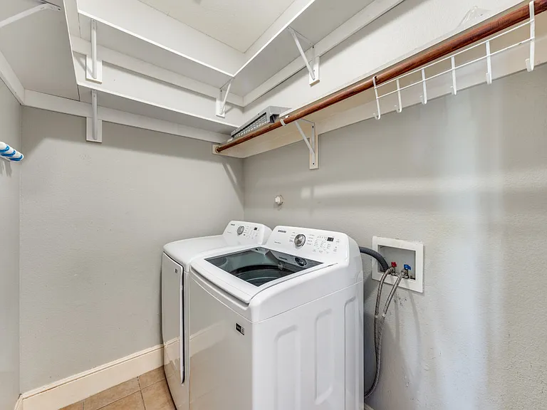 4463 Fallmeadow Dr — Photo 14