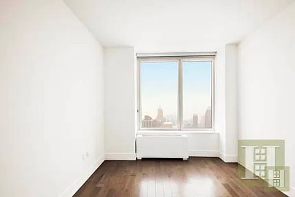 Rented by Halstead Real Estate | media 14