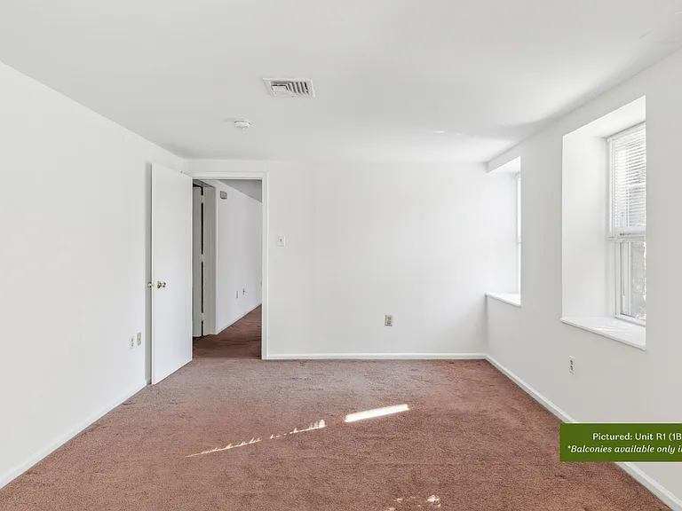Greenwood Terrace — Photo 18
