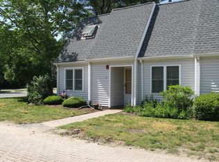 21 Mary Dyer Ln, North Easton, MA 02356