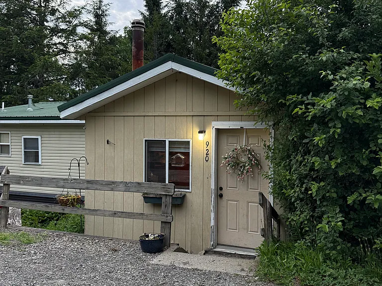 Blue Creek Rd — Photo 18