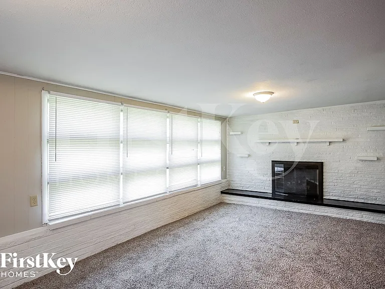 6620 W 16th St — Photo 7