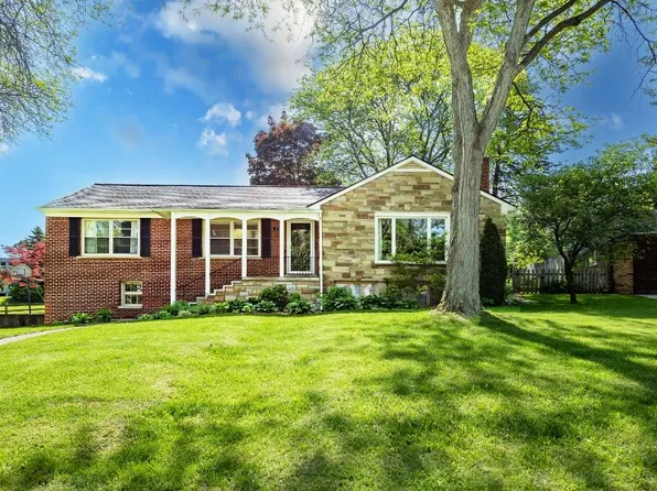 714 Collegewood Dr, Ypsilanti, MI 48197