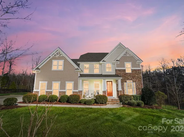 209 Claridge Ct, Waxhaw, NC 28173