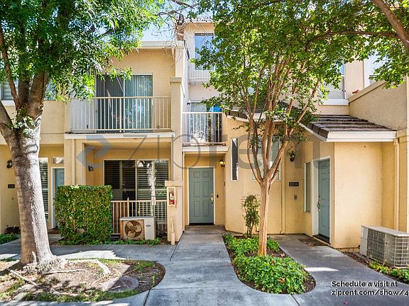 4th image of 3342 Midtown Pl