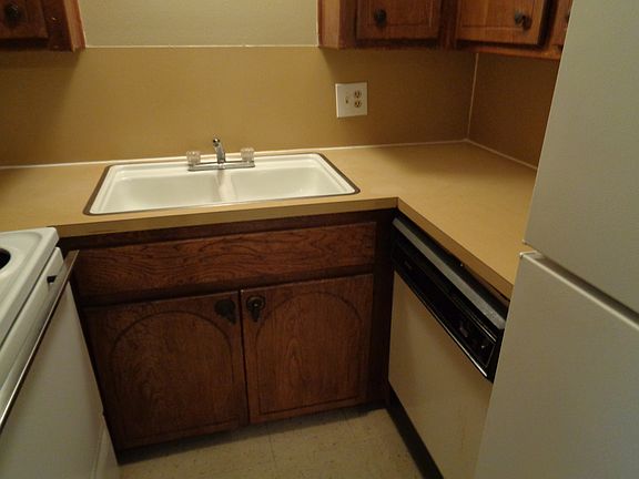 PLENTY CABINET SPACE