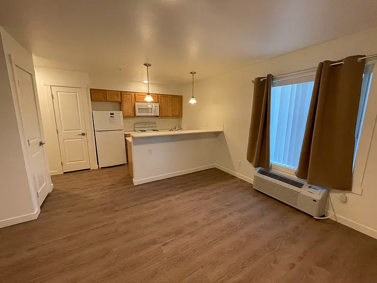 609 N Water St #103 — Photo 2