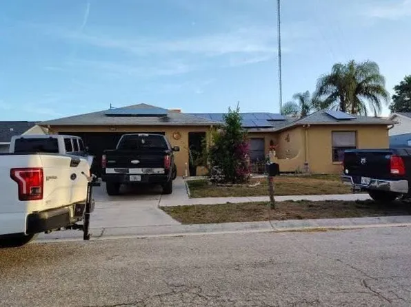 2705 Narcissus Dr, Holiday, FL 34691