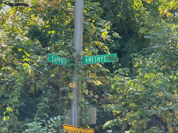 7841 Amethyst Ave, Indianapolis, IN 46268