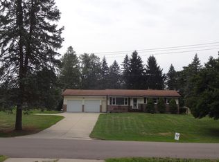 135 Highfield Rd, Battle Creek, MI 49017