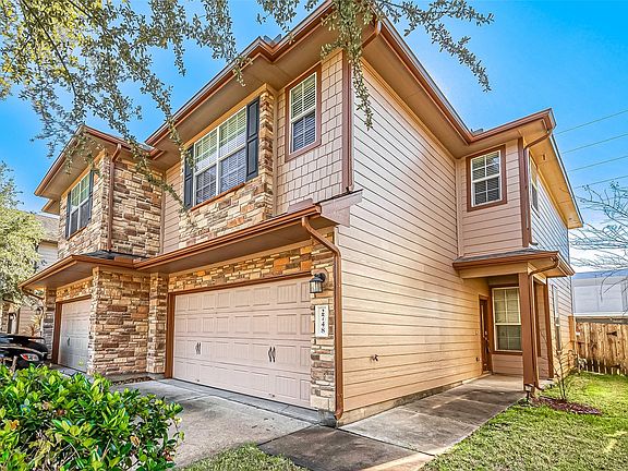 2nd image of 2748 Maybrook Hollow Ln