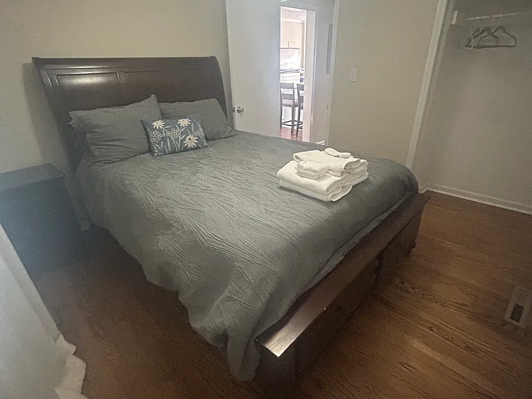 1407 Arendell St — Photo 4